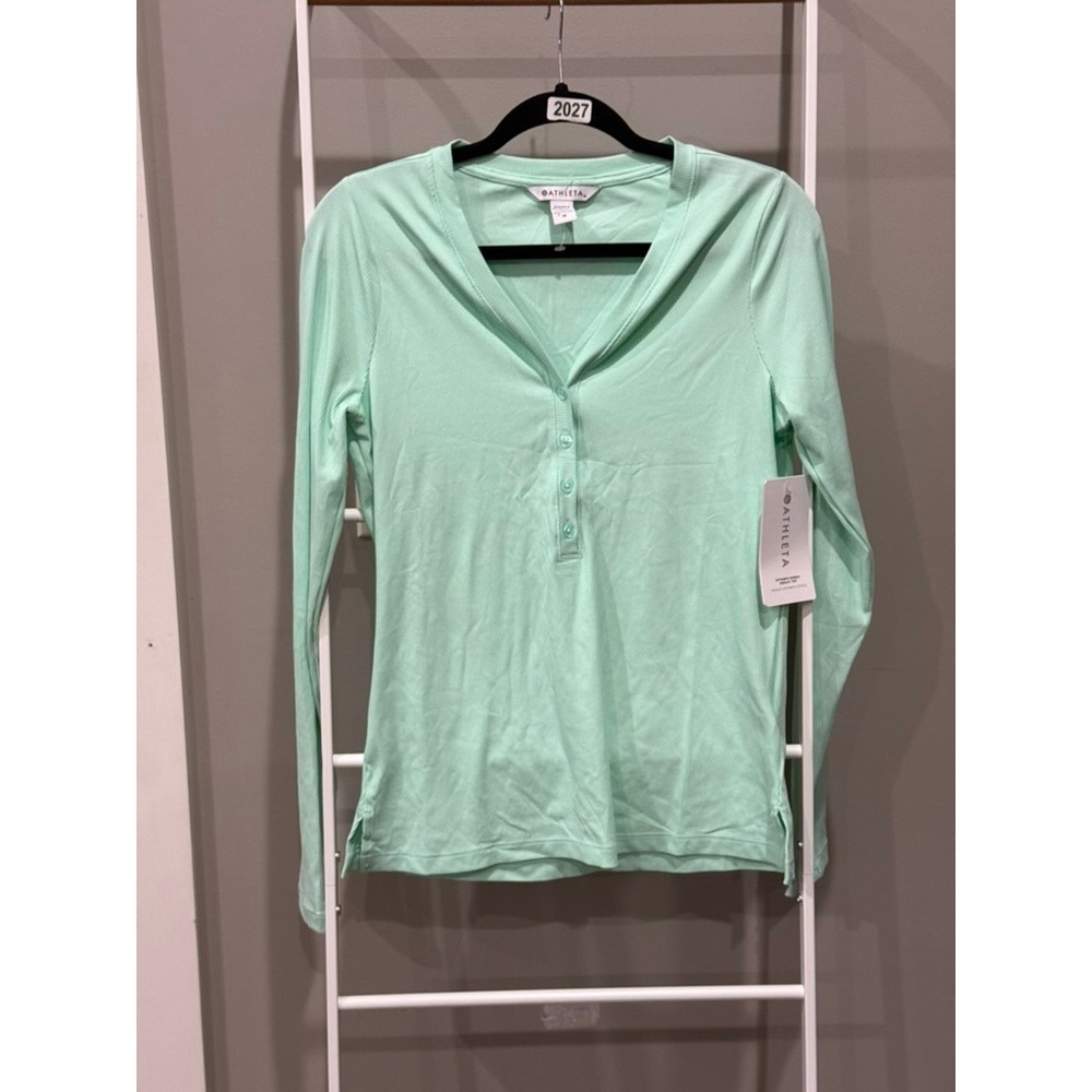 NWT Athleta Uptempo Ribbed Henley Top Mint Yoga Shirt Sz M Soft Girl Minimalist